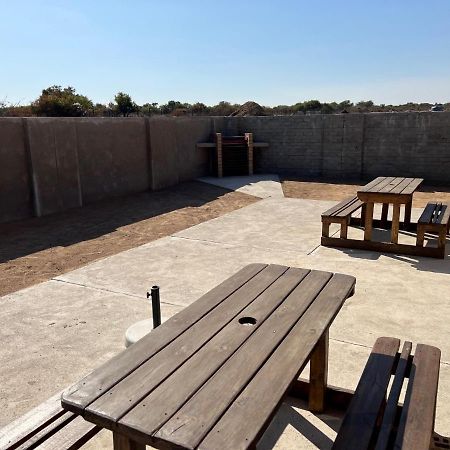 Mogwase Elephant House, 2 Bedroom House, Next To Pilanesberg And Sun City מראה חיצוני תמונה