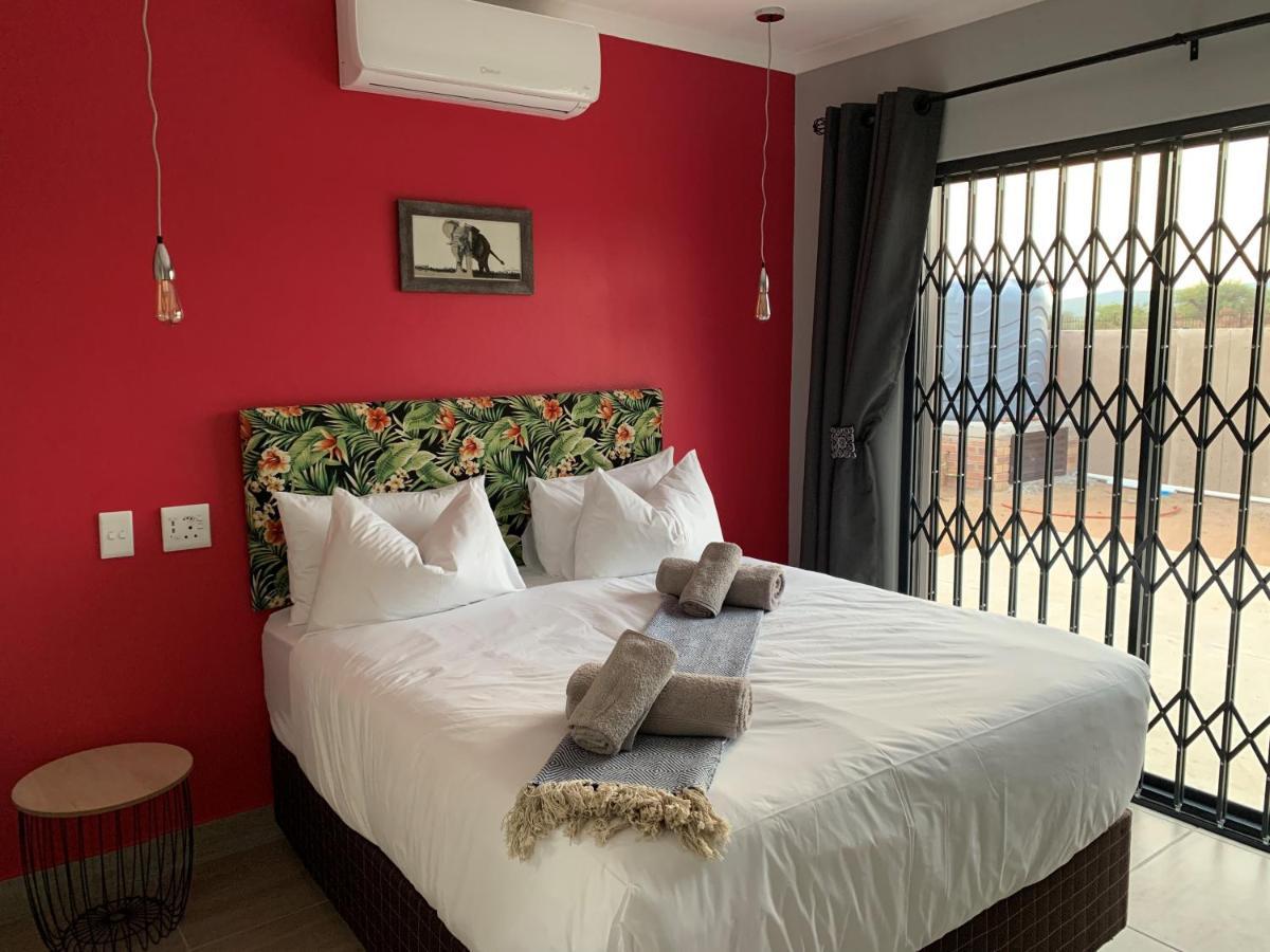 Mogwase Elephant House, 2 Bedroom House, Next To Pilanesberg And Sun City מראה חיצוני תמונה