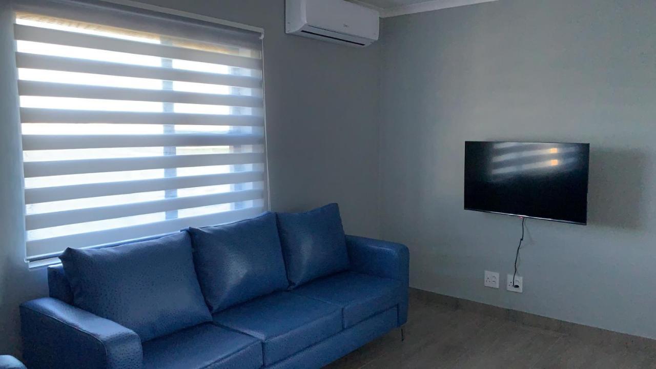 Mogwase Elephant House, 2 Bedroom House, Next To Pilanesberg And Sun City מראה חיצוני תמונה