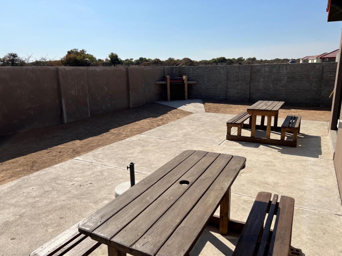 Mogwase Elephant House, 2 Bedroom House, Next To Pilanesberg And Sun City מראה חיצוני תמונה